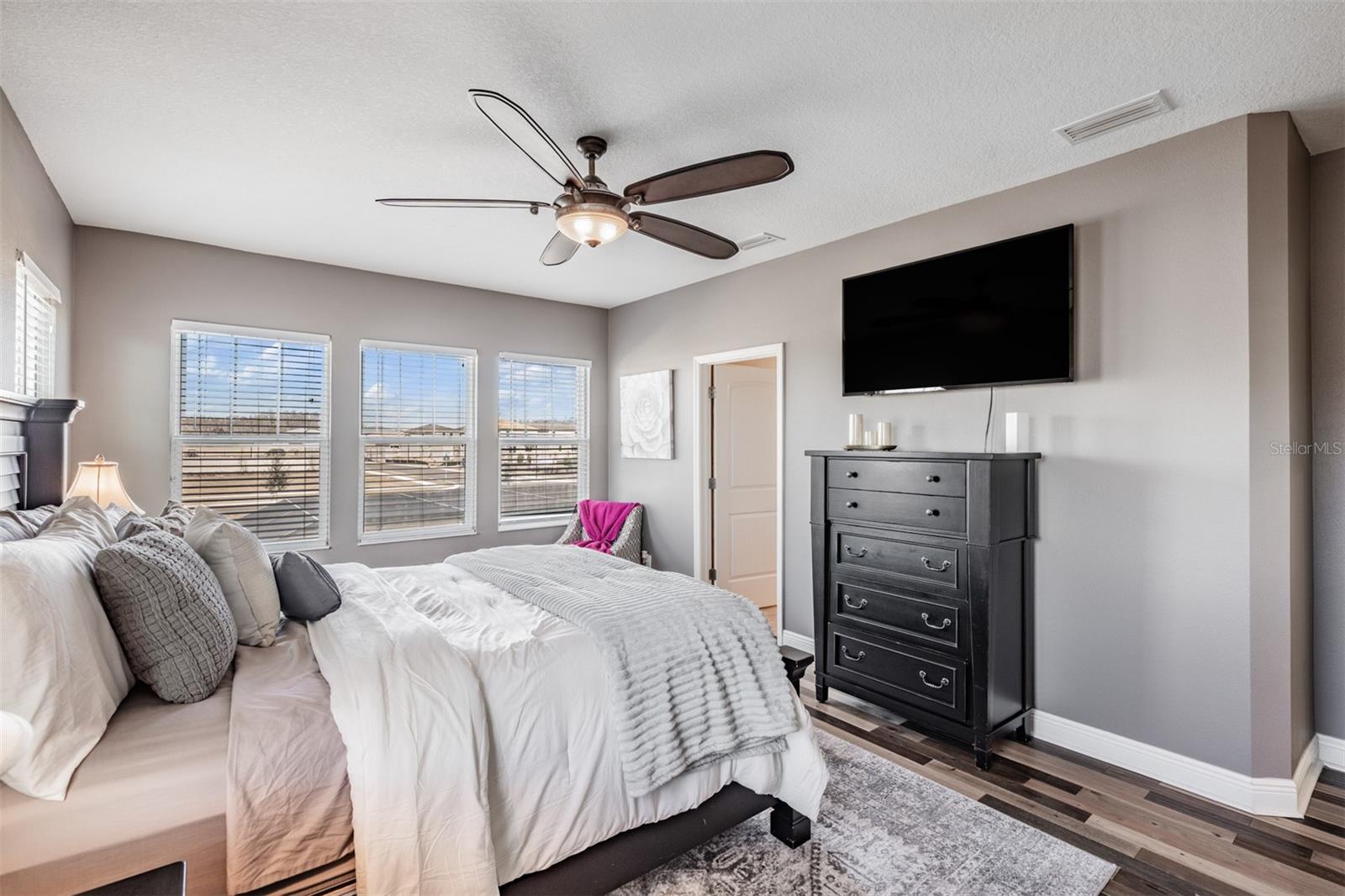 32401 NATURAL BRIDGE RD