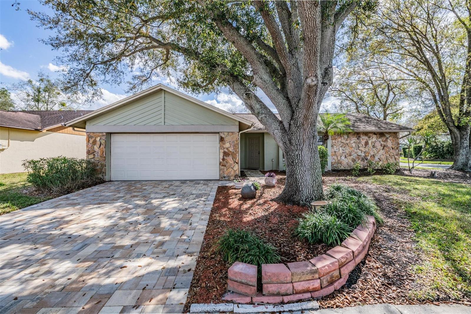 1610 SANDERLING CT