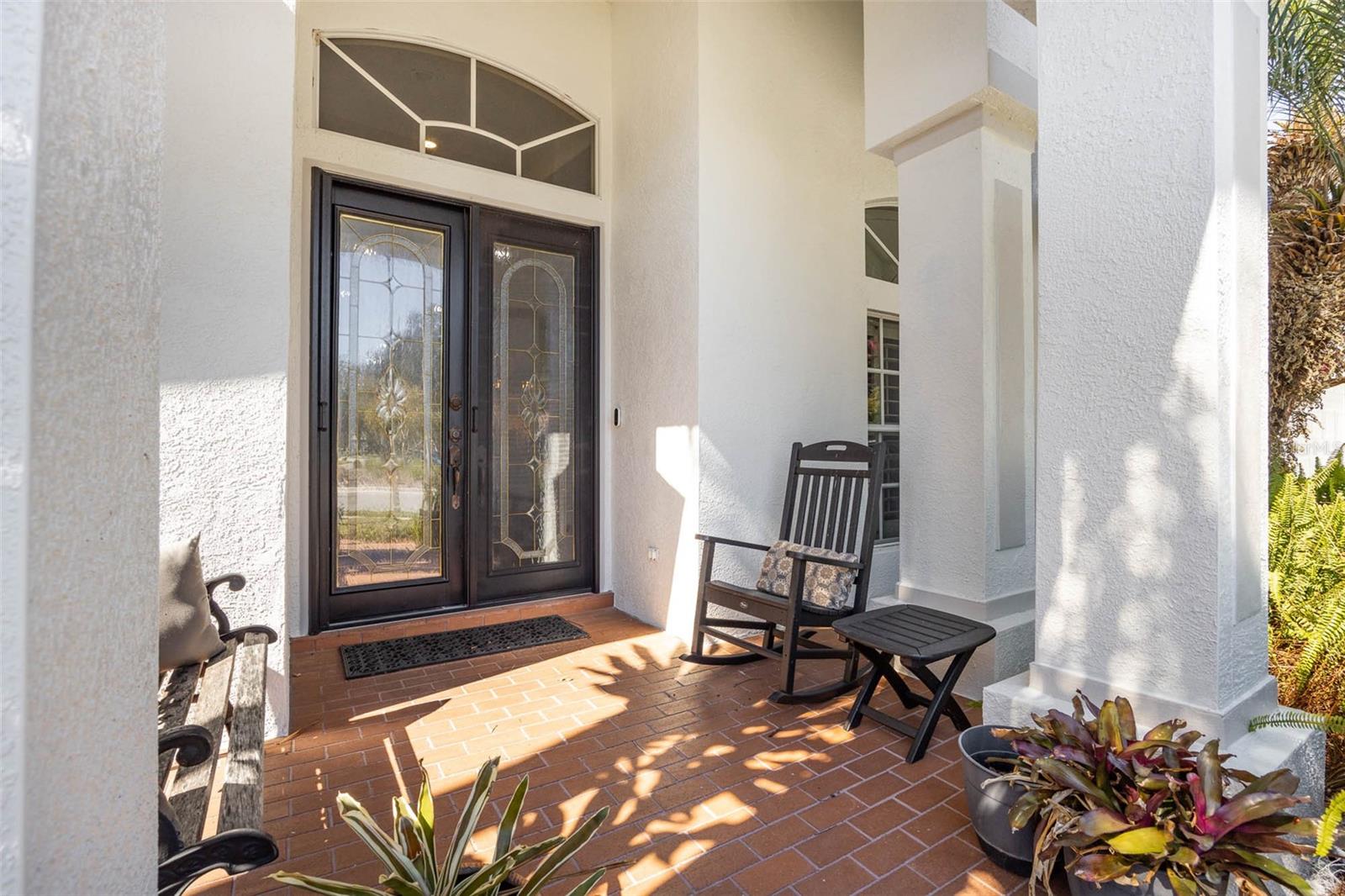 19817 GLAZING GLOBE LN