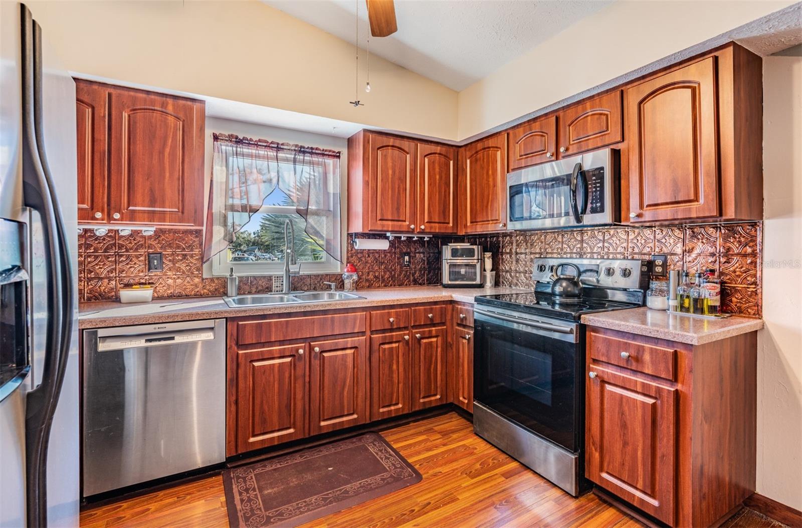 6510 SPANISH MOSS CIR