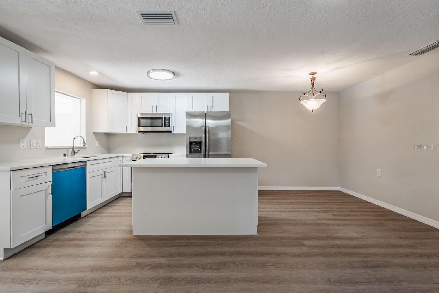 6300 BAYOU GRANDE BLVD NE