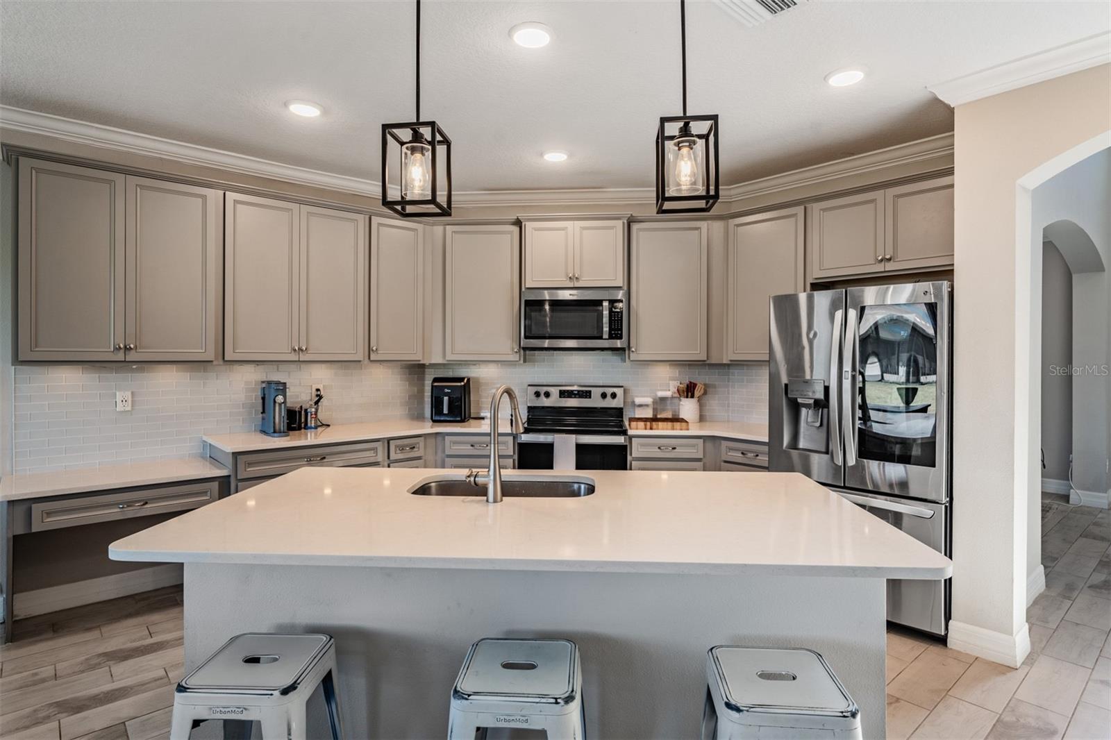 13418 LAKEVIEW OAKS LN