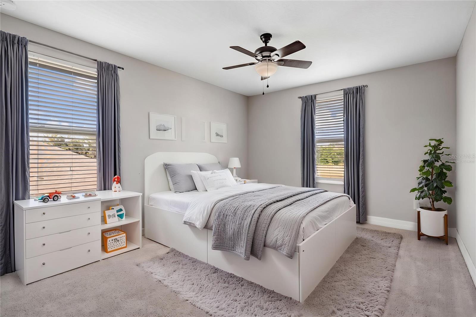 13418 LAKEVIEW OAKS LN