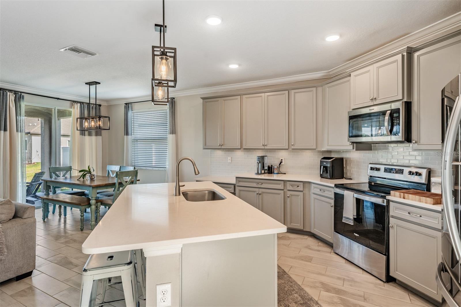 13418 LAKEVIEW OAKS LN