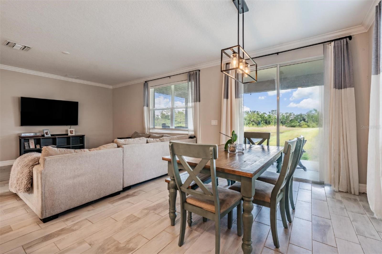 13418 LAKEVIEW OAKS LN