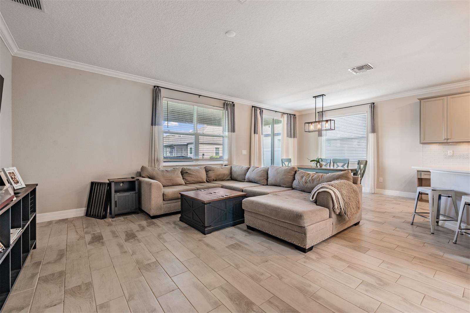 13418 LAKEVIEW OAKS LN