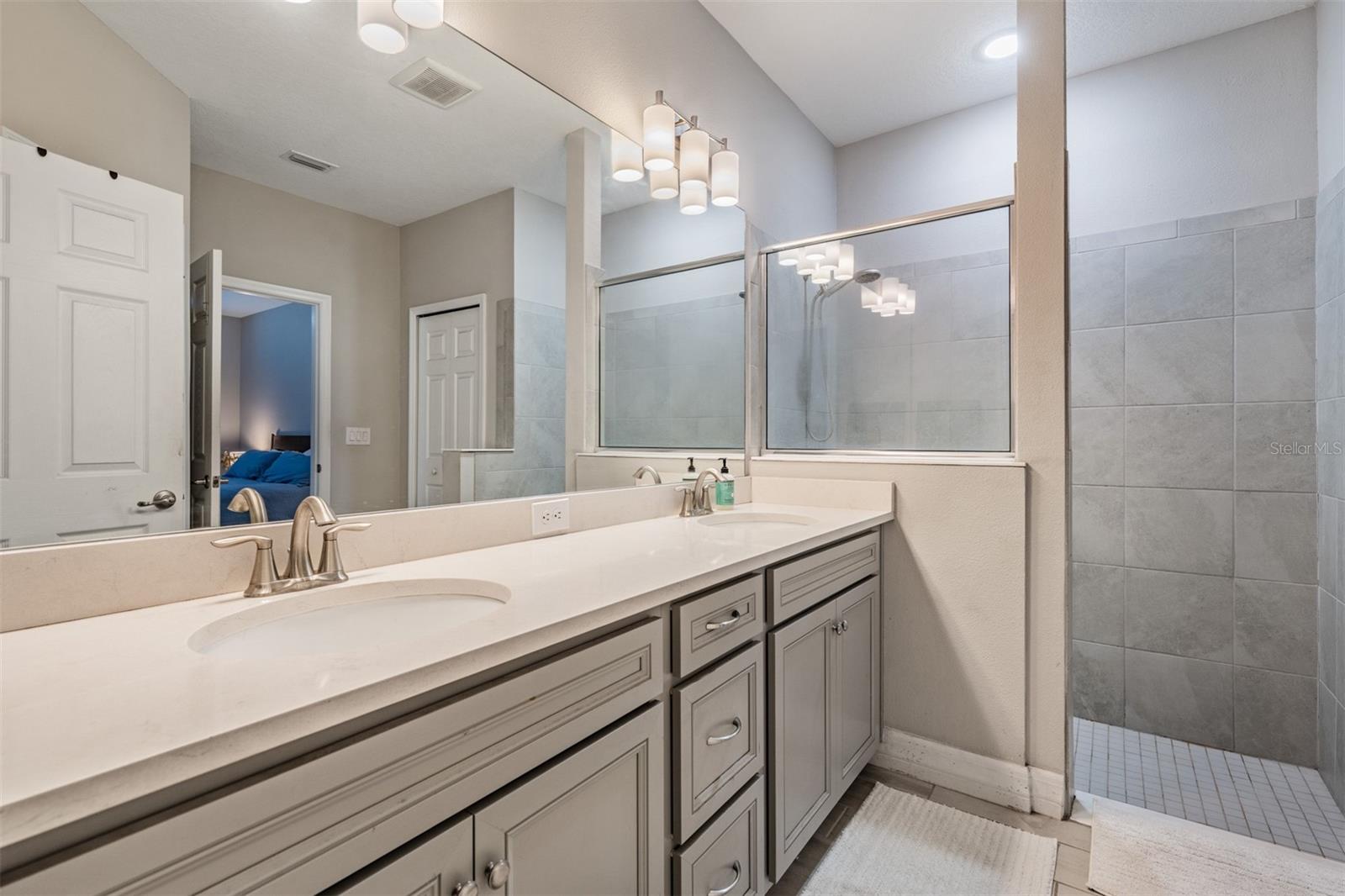 13418 LAKEVIEW OAKS LN