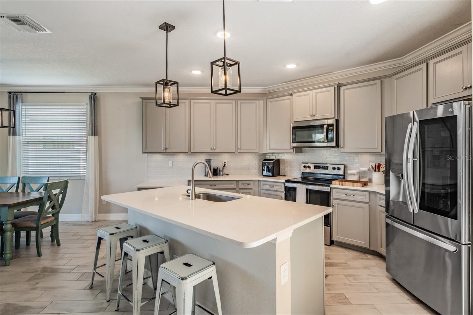 13418 LAKEVIEW OAKS LN
