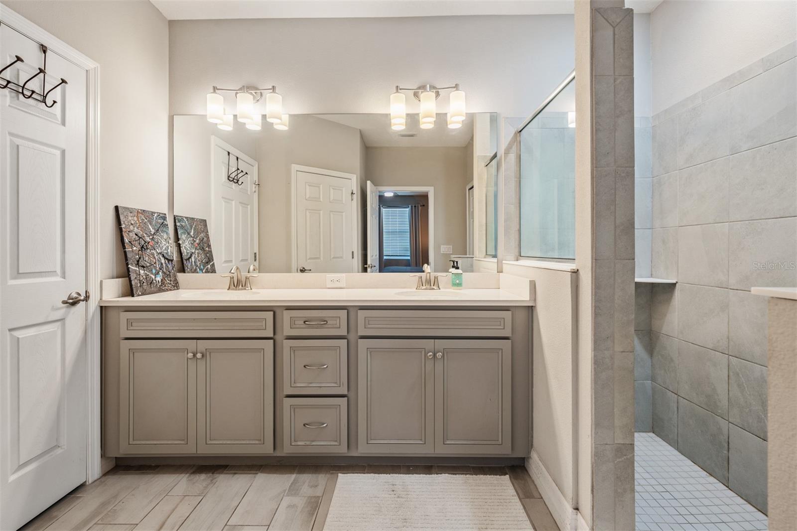 13418 LAKEVIEW OAKS LN