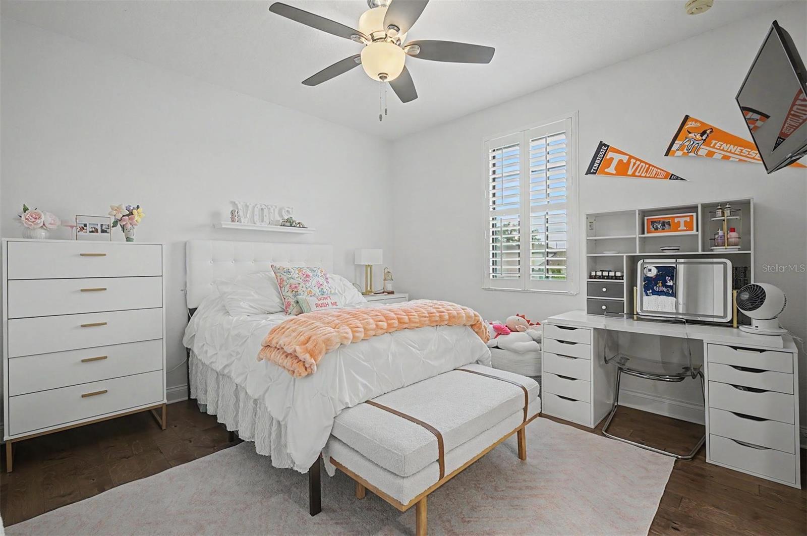 12422 EAGLES ENTRY DR