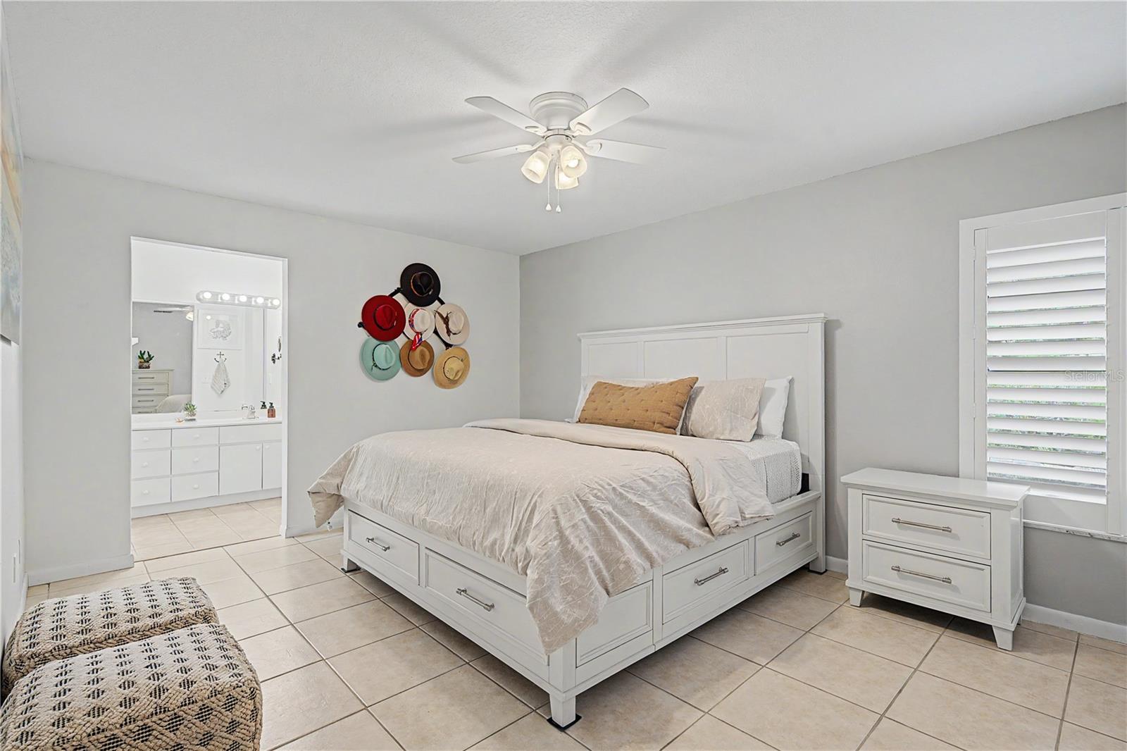 207 LIGHTHOUSE CT