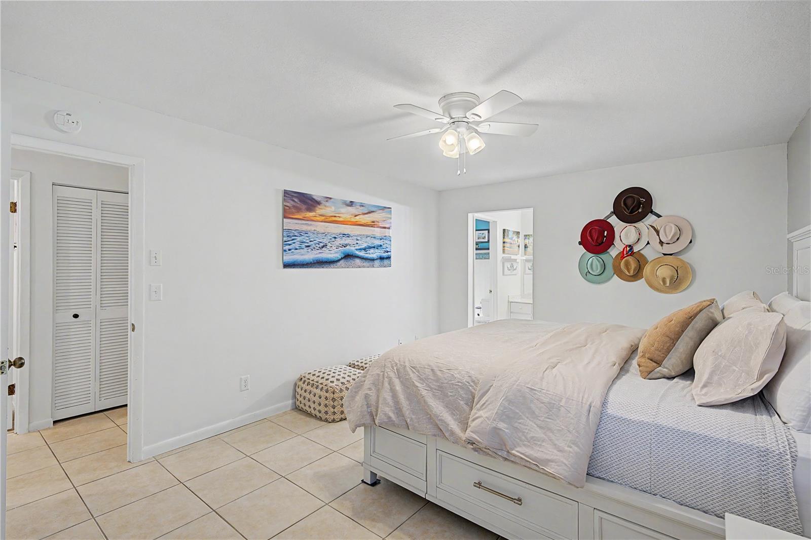207 LIGHTHOUSE CT