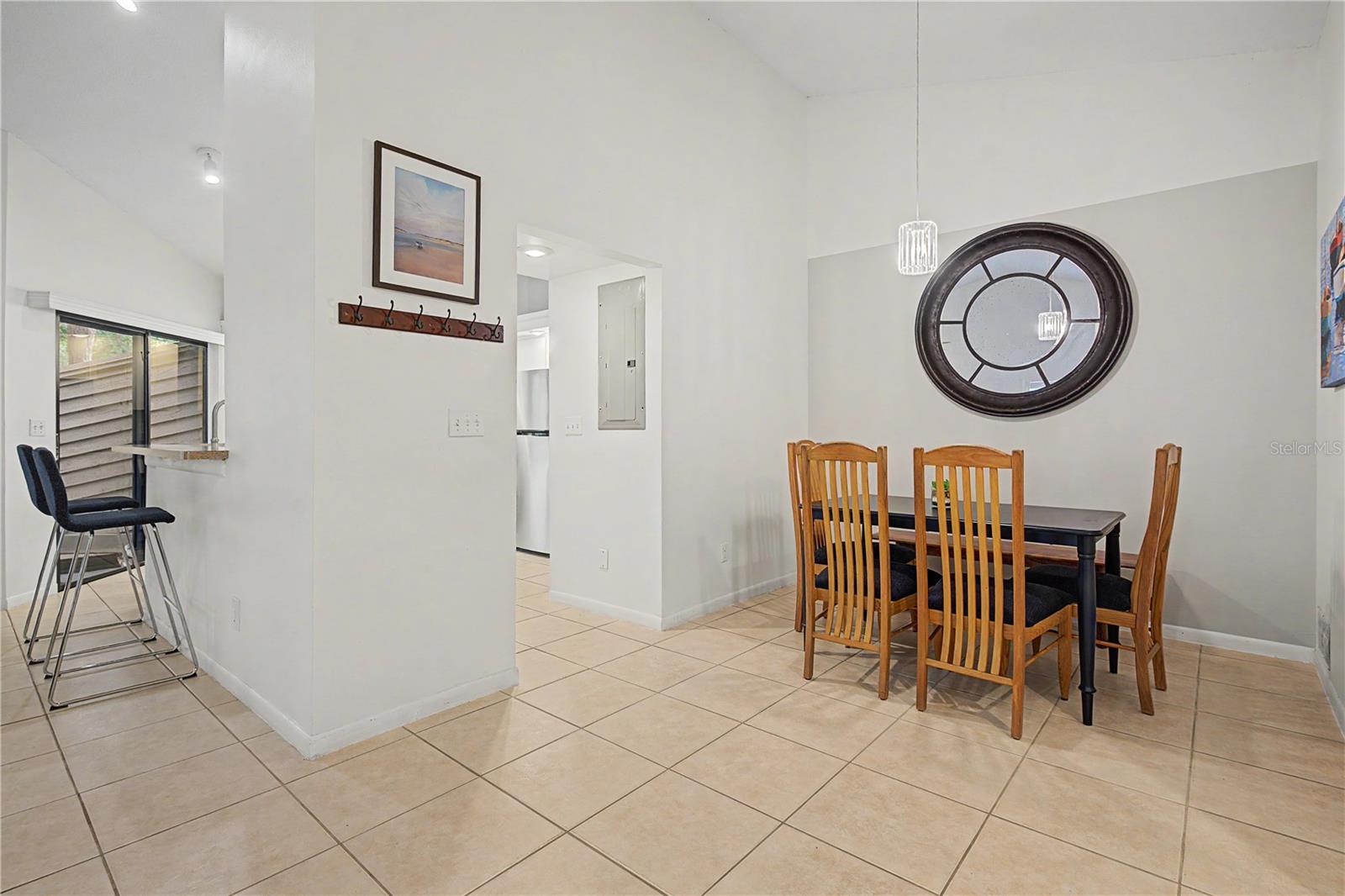 207 LIGHTHOUSE CT