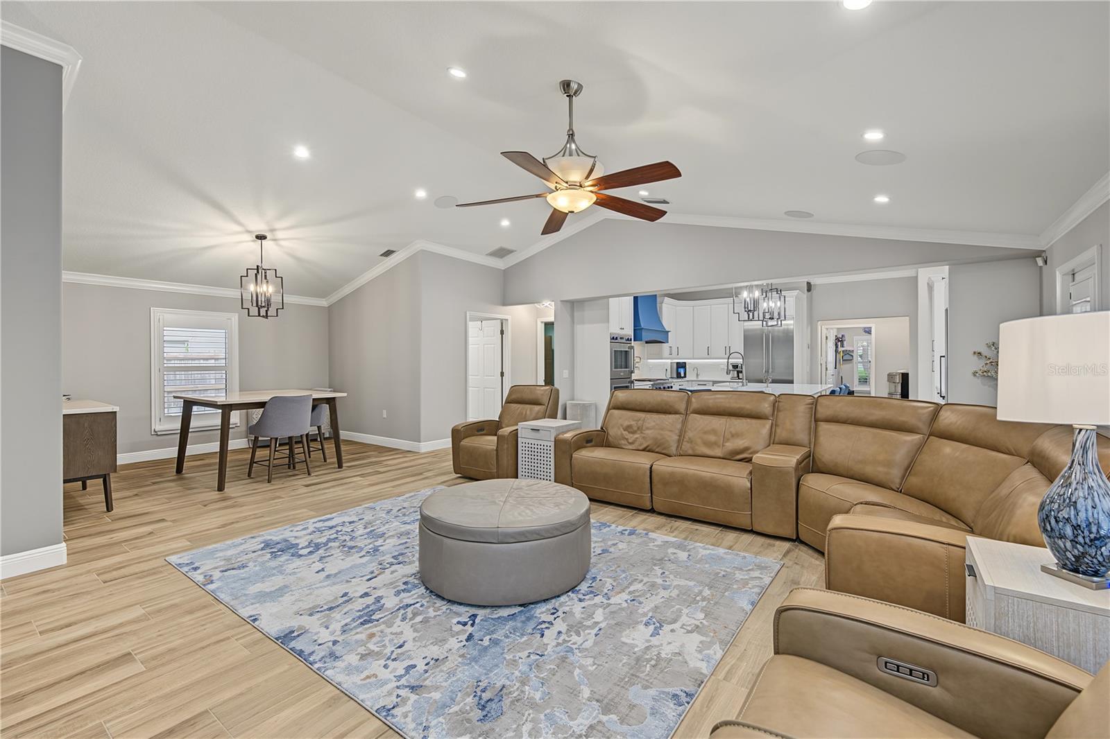 5644 GLENCREST BLVD