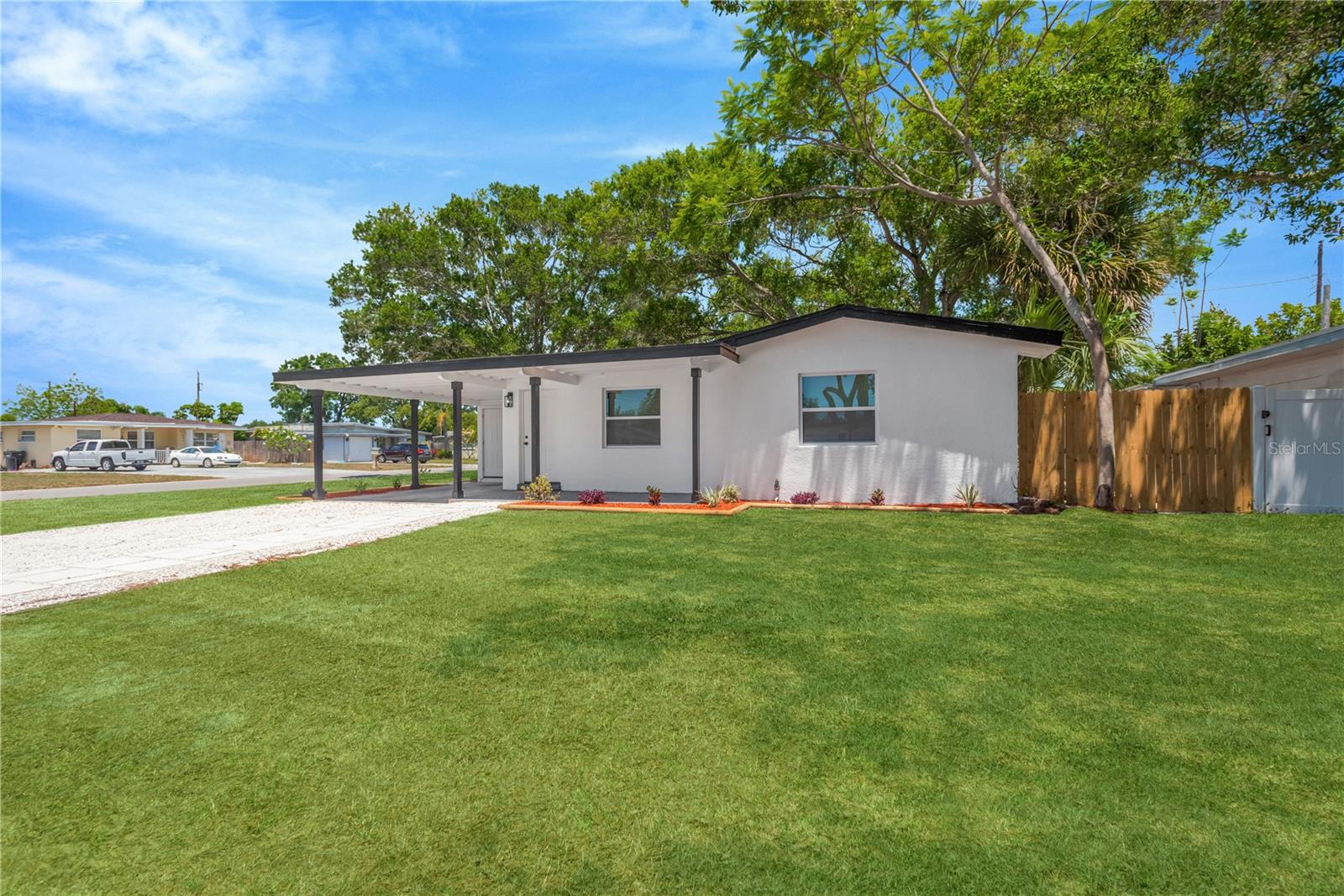 5052 JASMINE CIR
