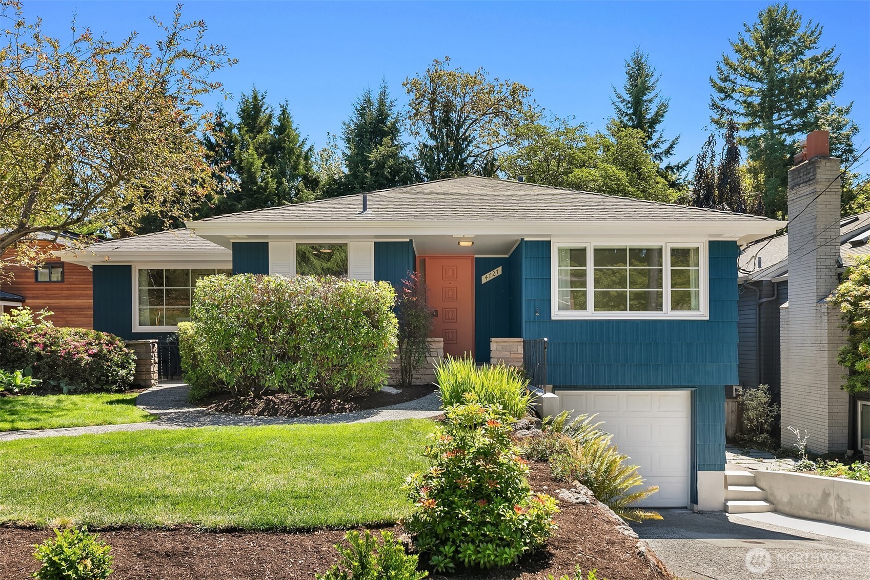 4727 NE 55th Street
