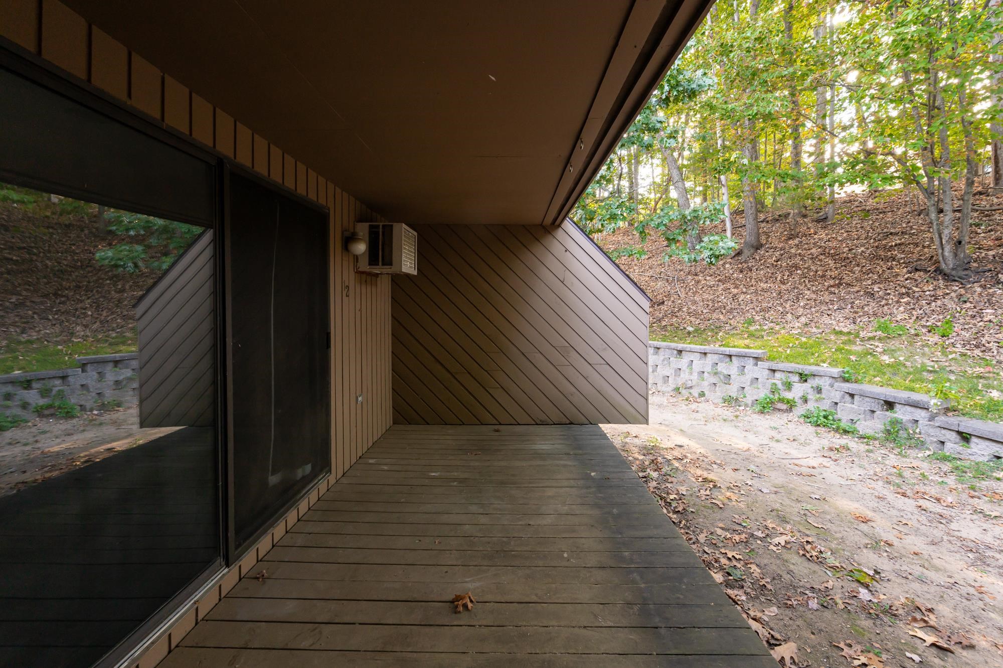 12 Clinton Court Unit: 12