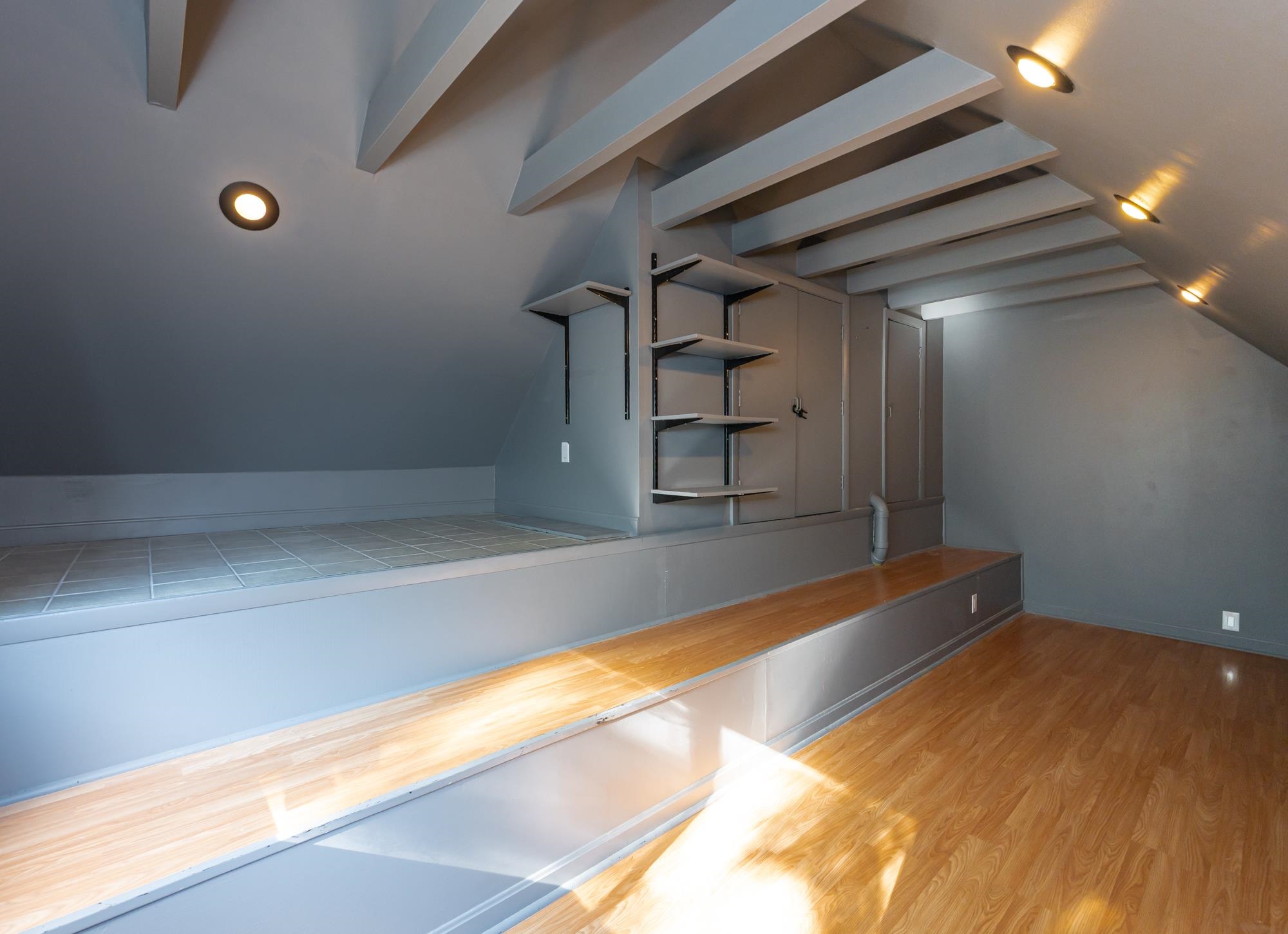 12 Clinton Court Unit: 12