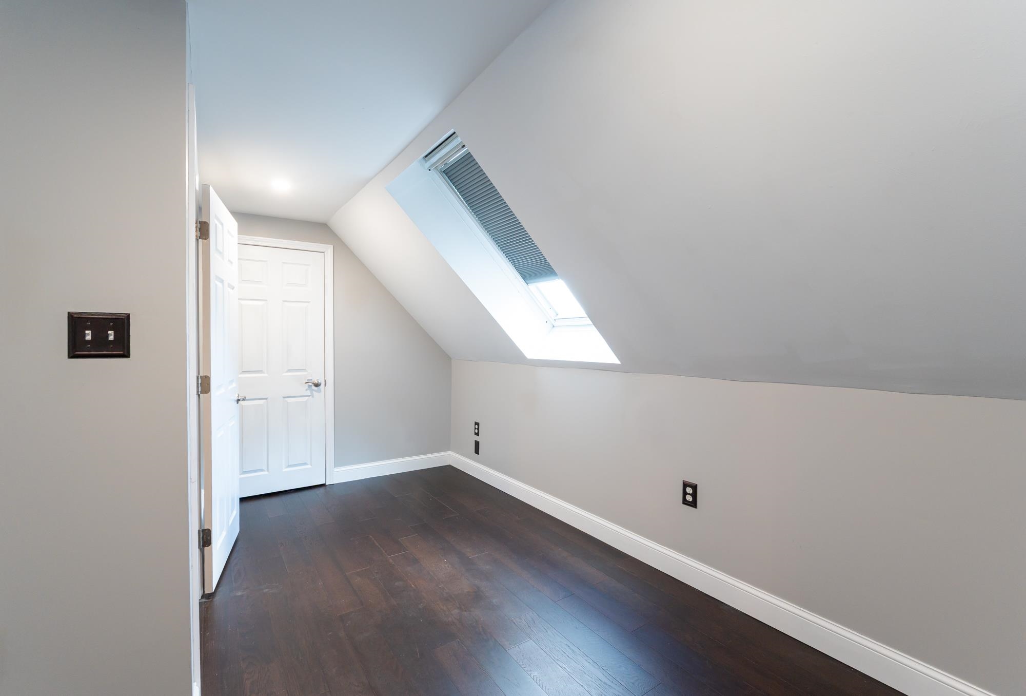 12 Clinton Court Unit: 12