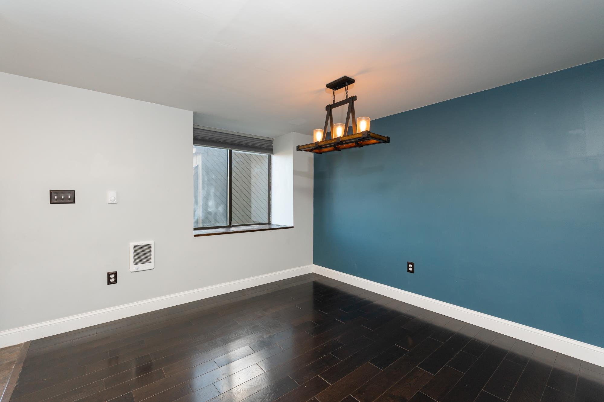 12 Clinton Court Unit: 12