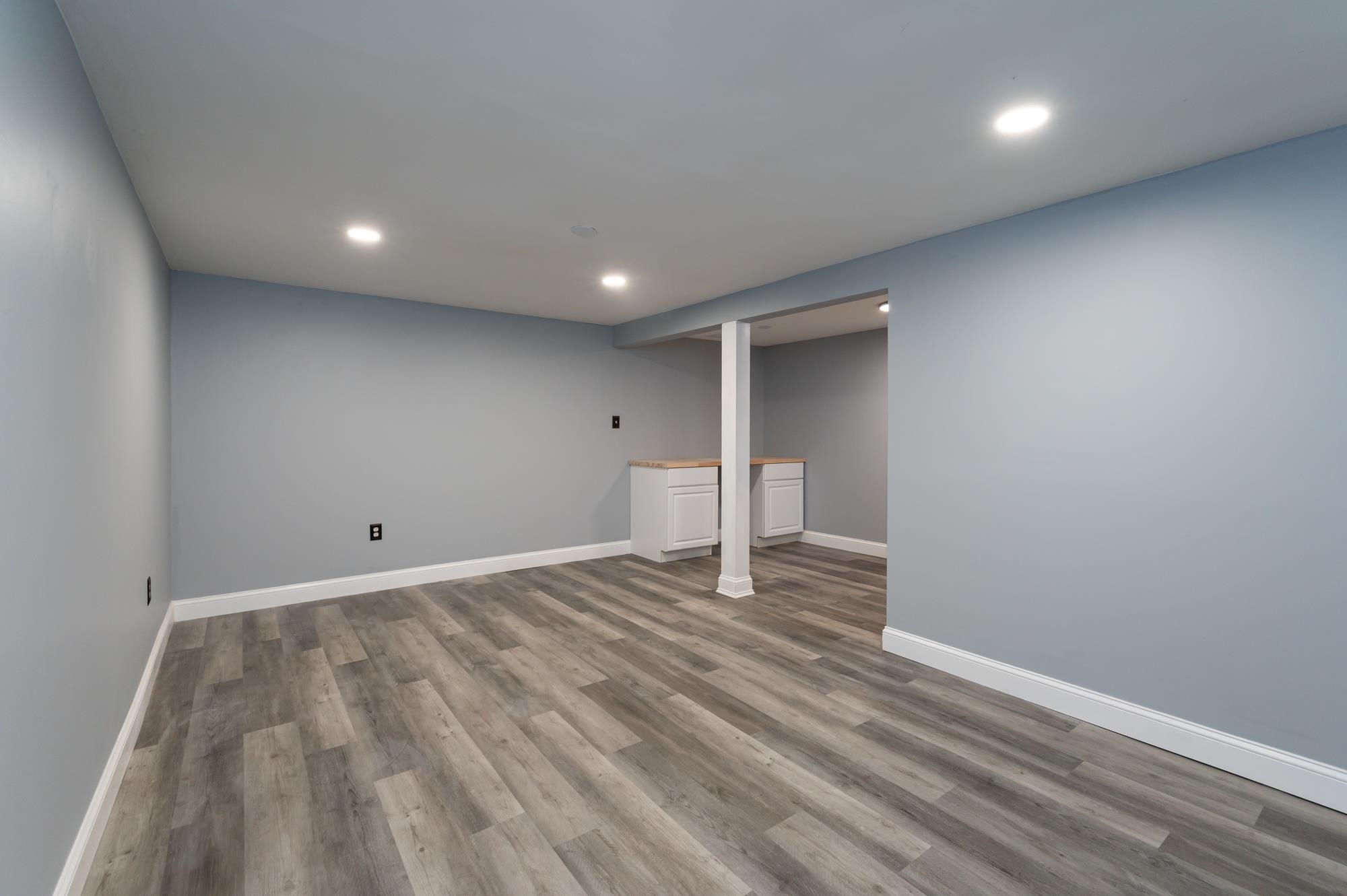 12 Clinton Court Unit: 12