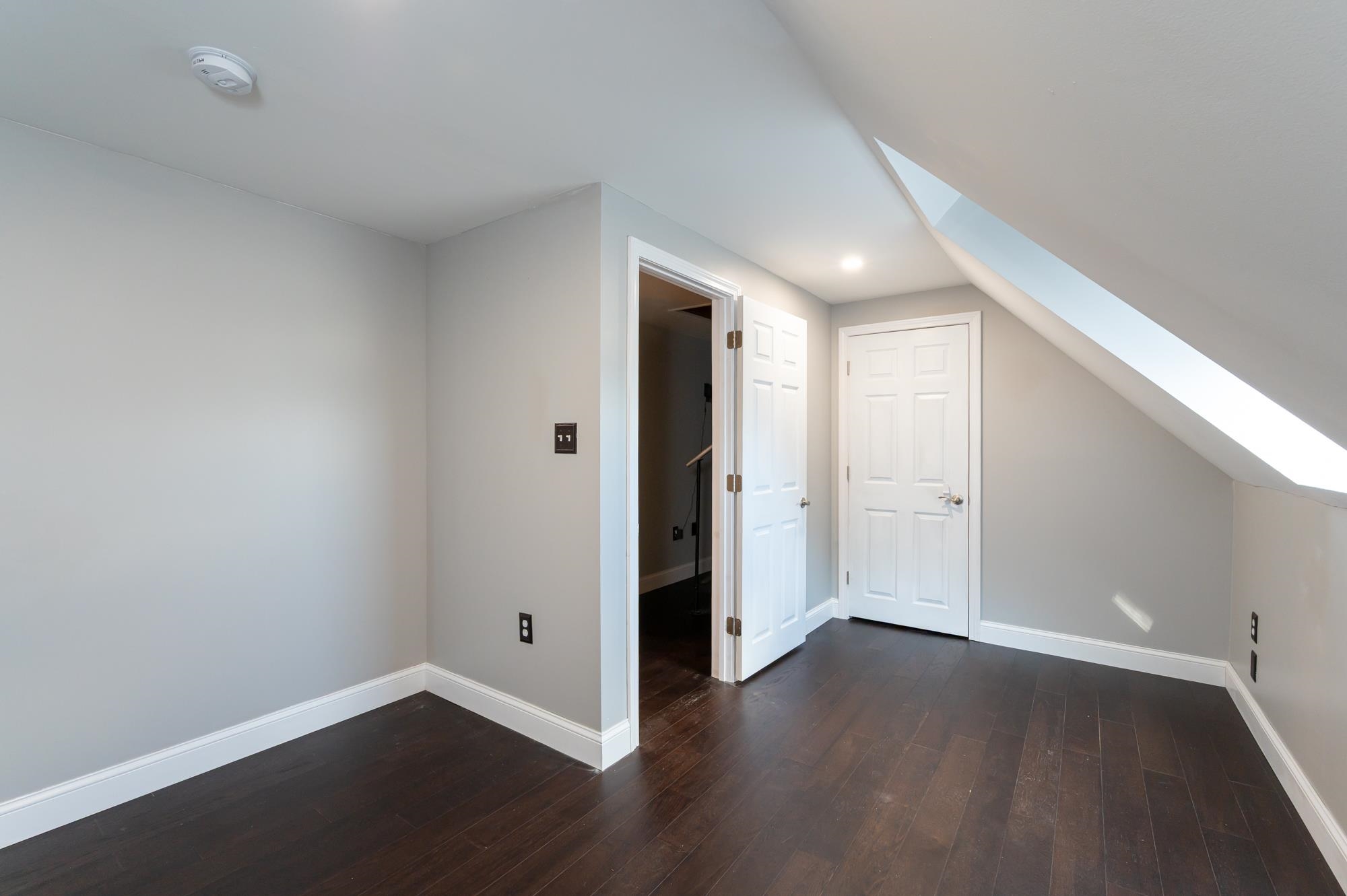 12 Clinton Court Unit: 12