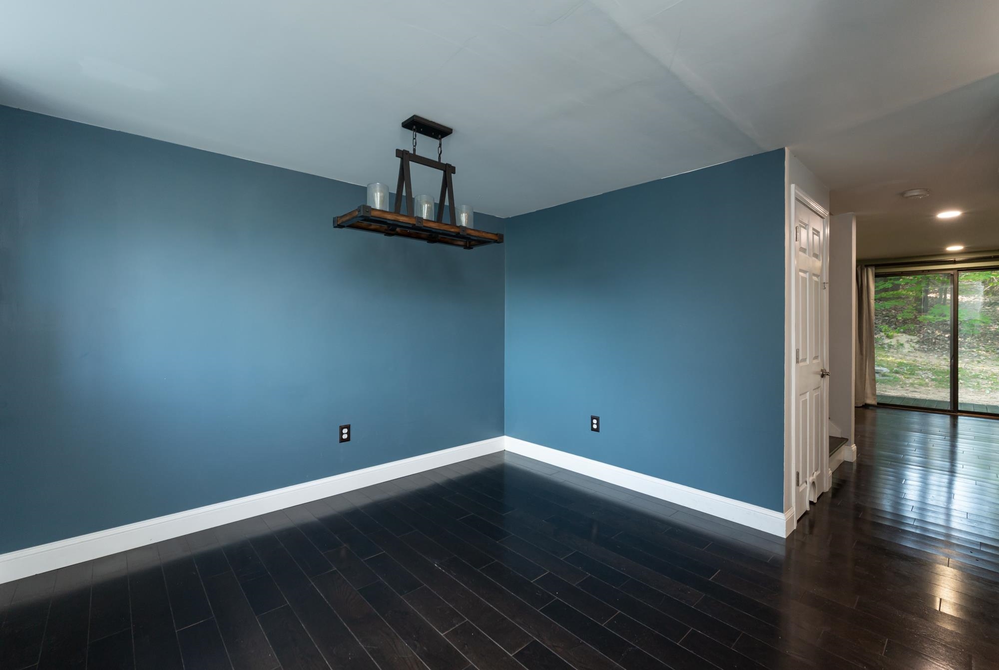 12 Clinton Court Unit: 12