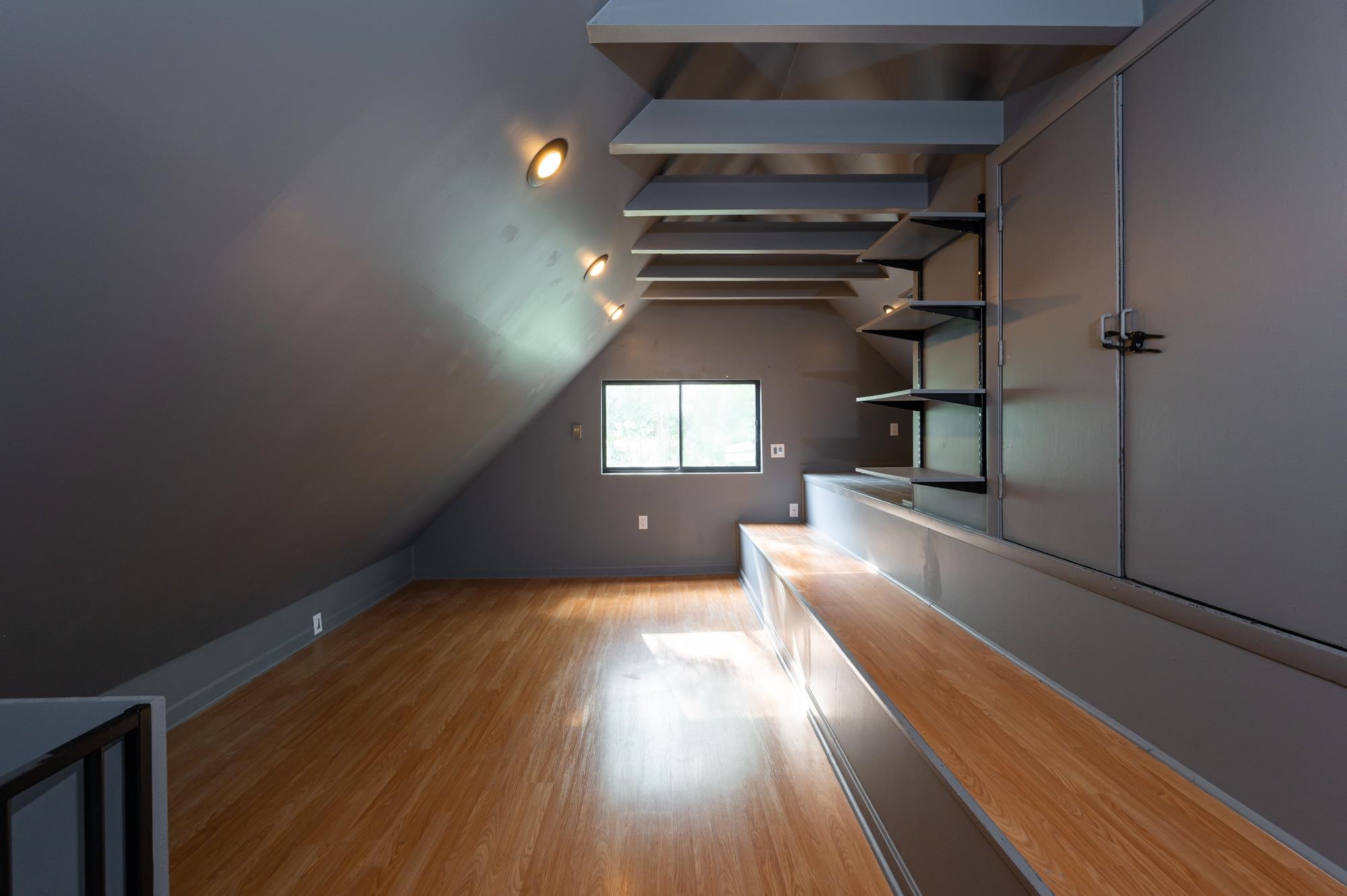 12 Clinton Court Unit: 12