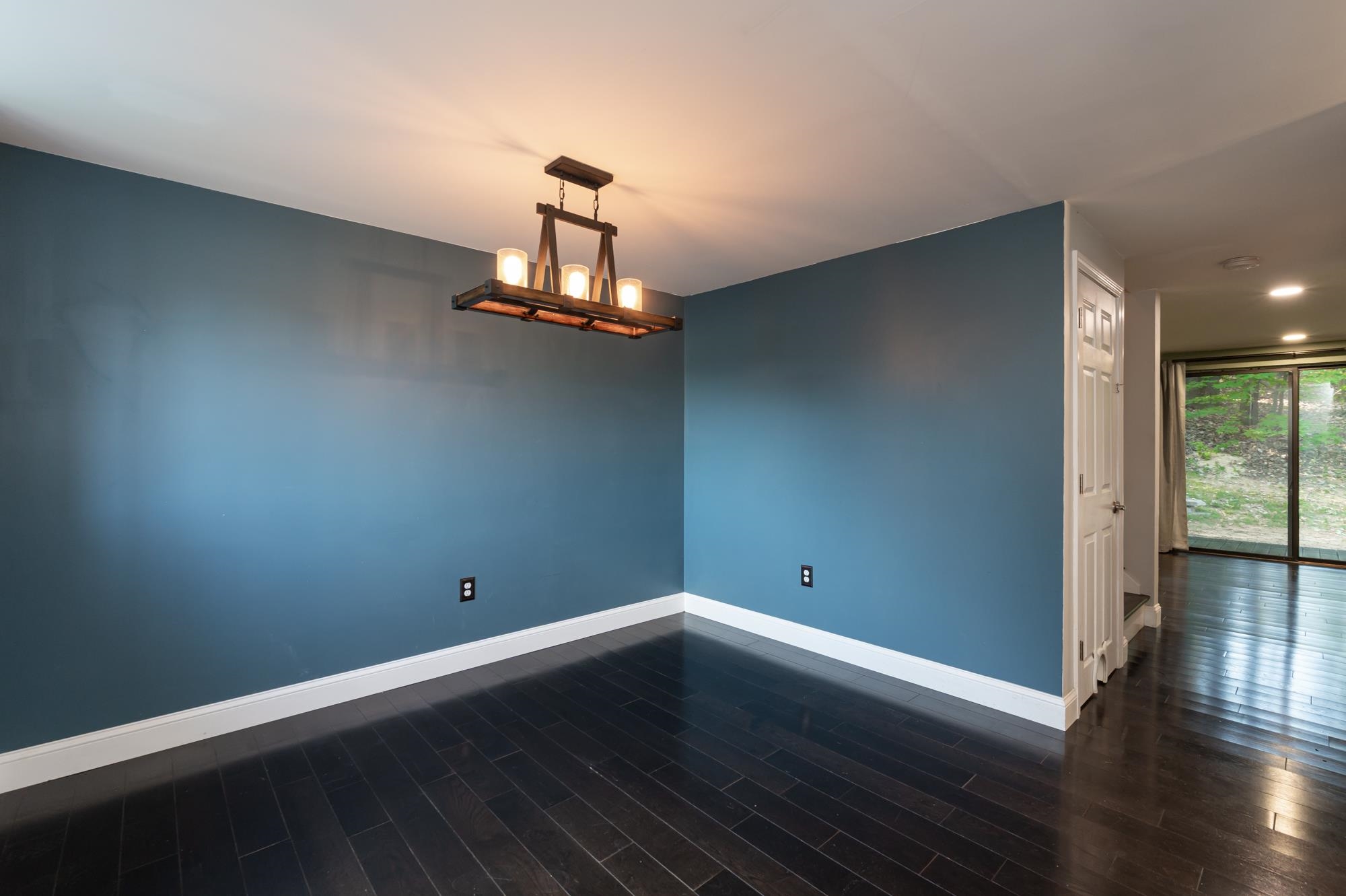 12 Clinton Court Unit: 12