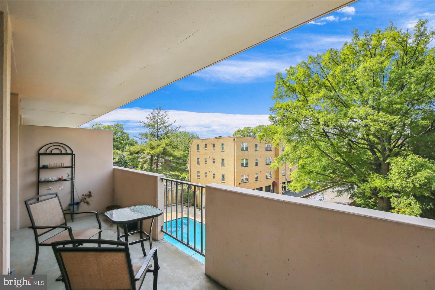 4141 N Henderson Rd #209