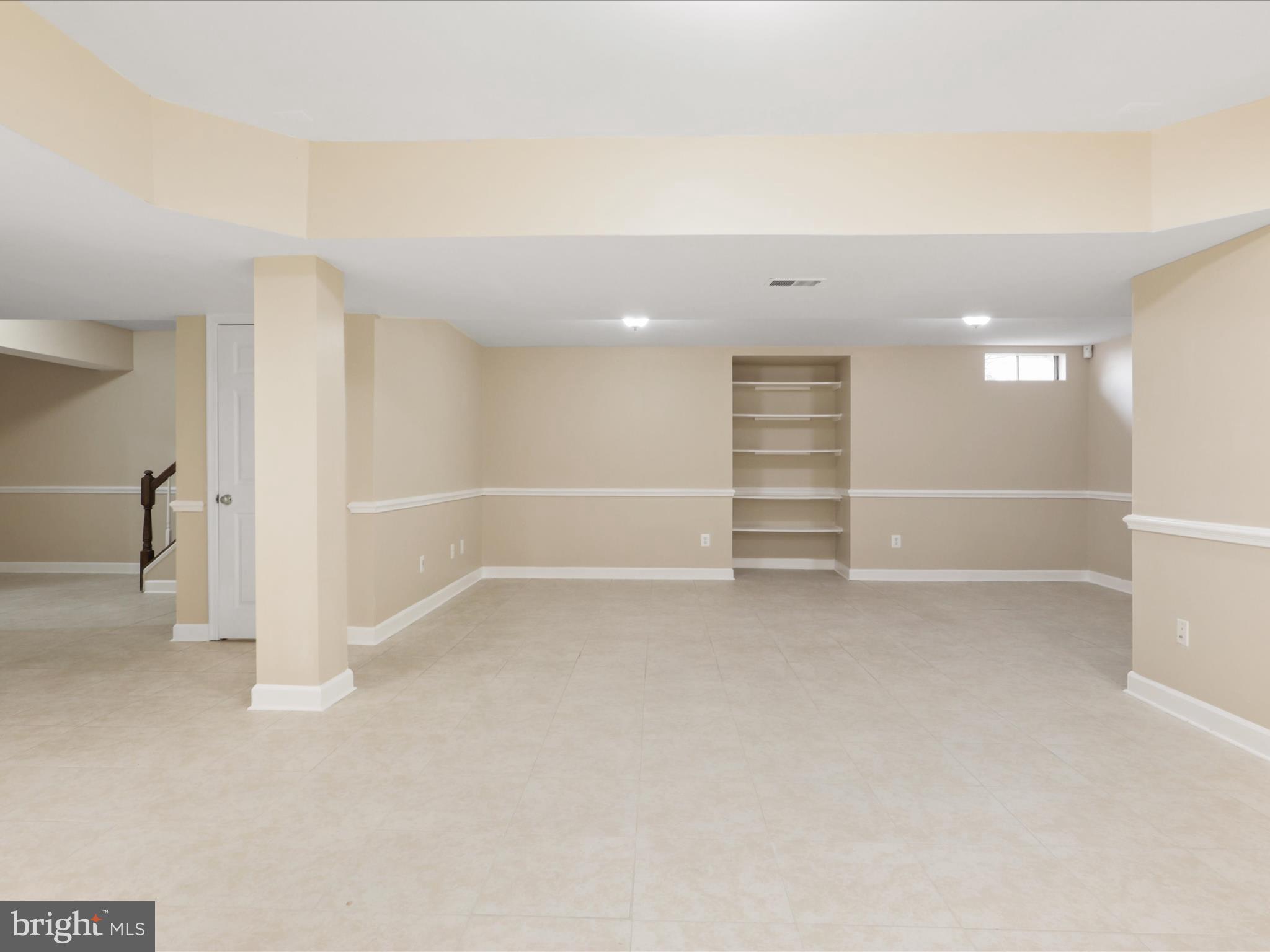 3723 Center Way