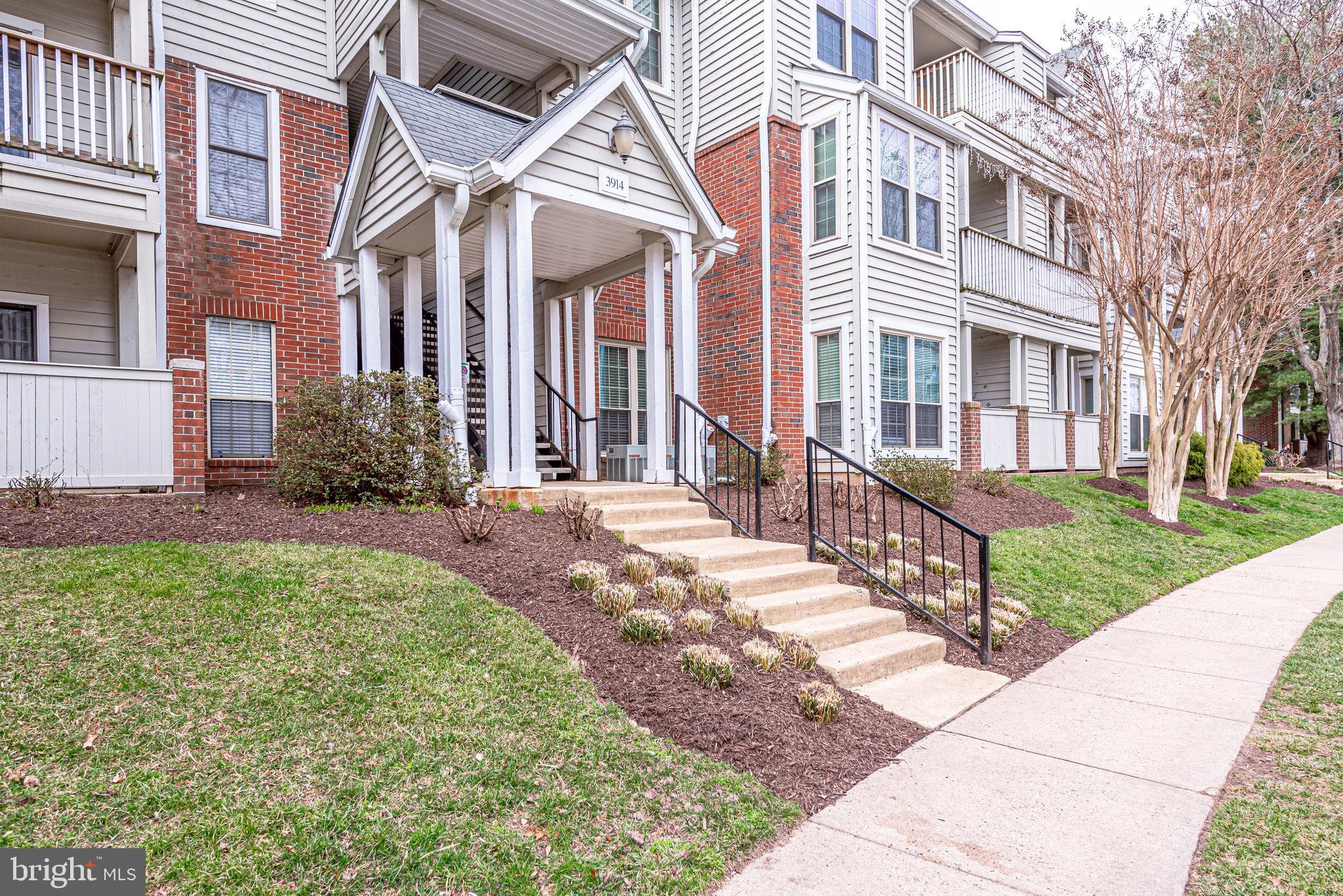 3914 PENDERVIEW DR #523