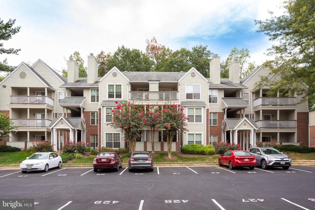 3914 PENDERVIEW DR #523