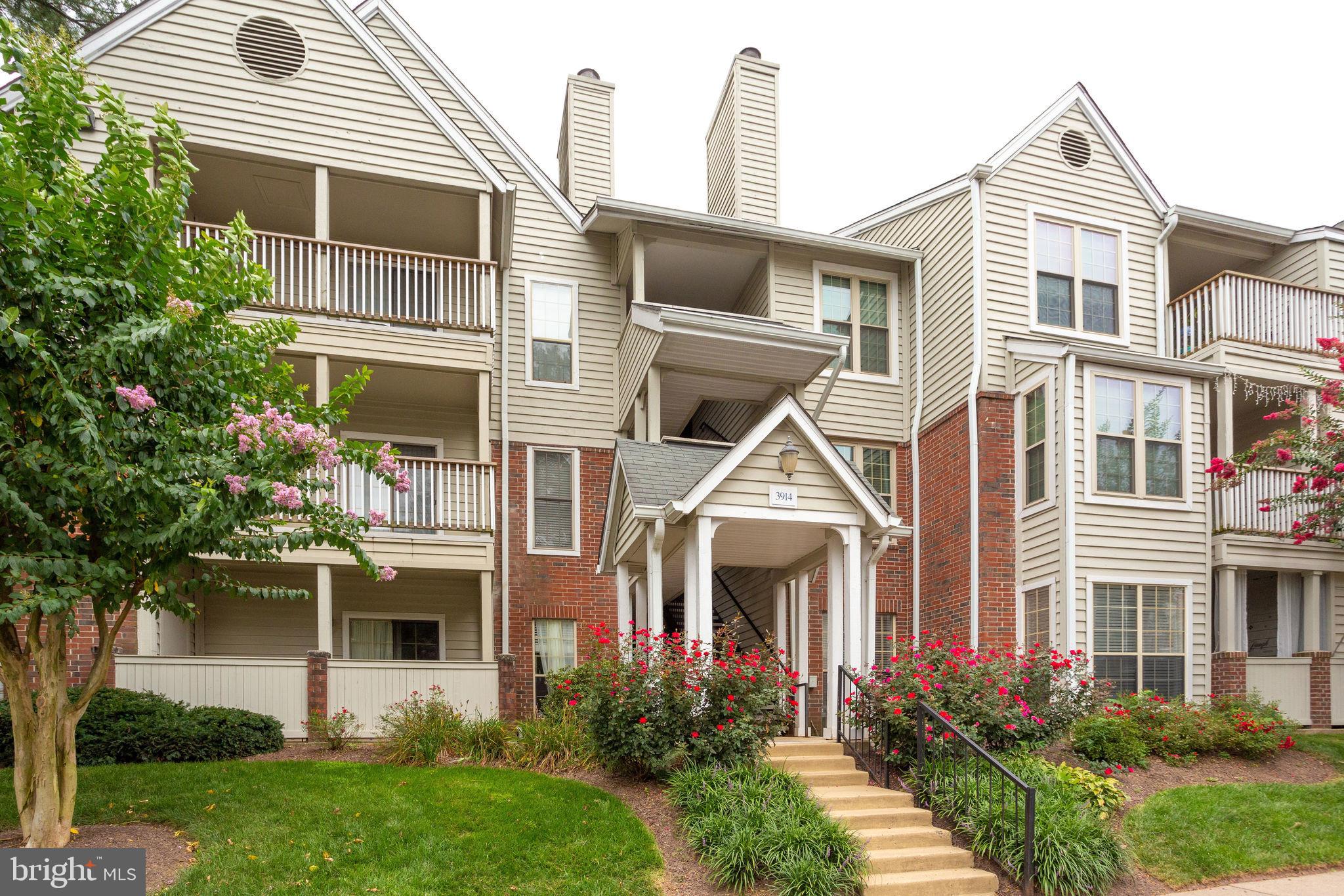 3914 PENDERVIEW DR #523