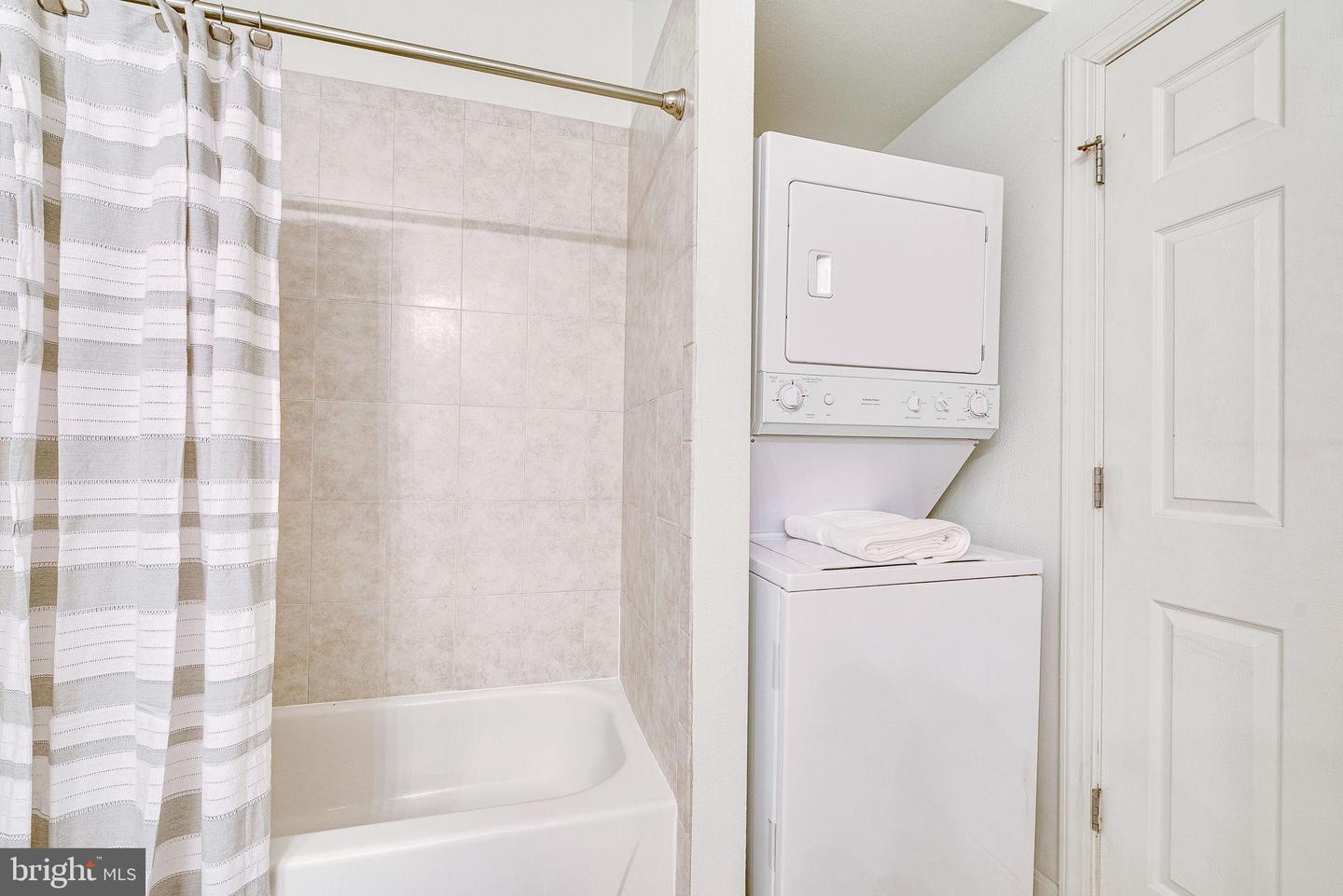 3914 PENDERVIEW DR #523