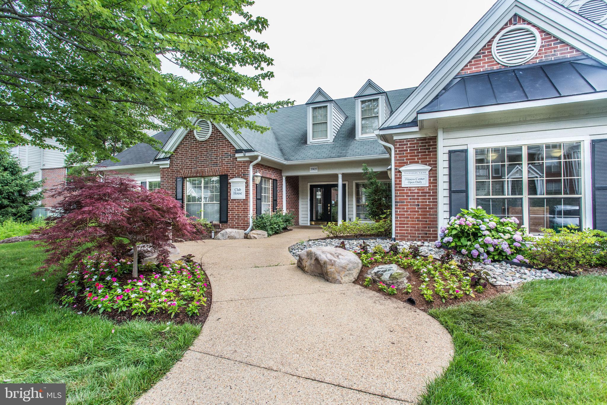 3914 PENDERVIEW DR #523