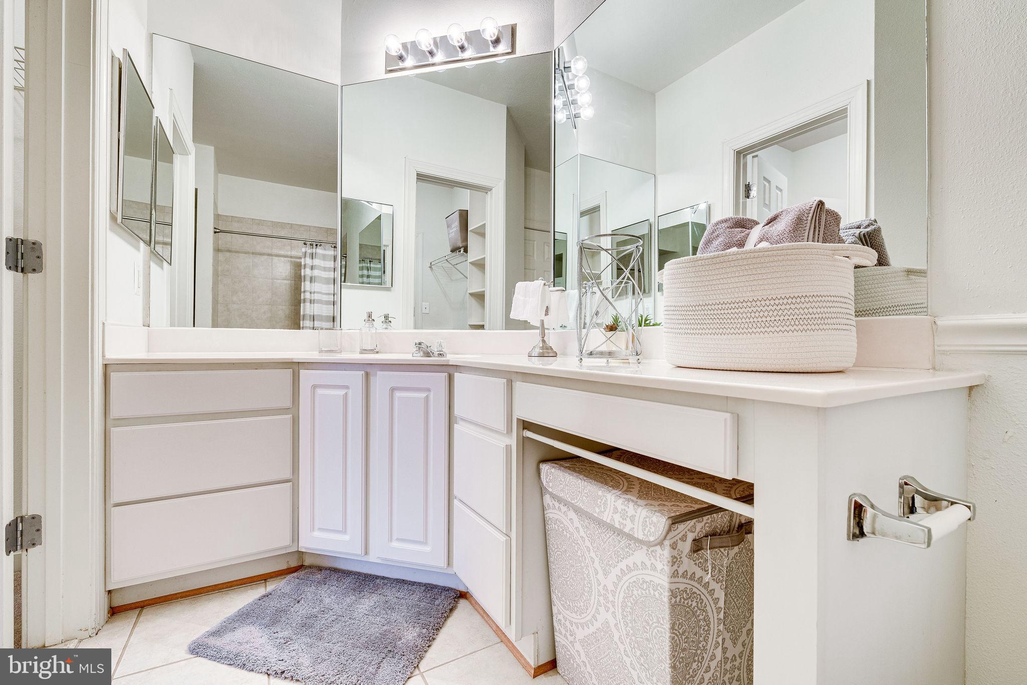 3914 PENDERVIEW DR #523