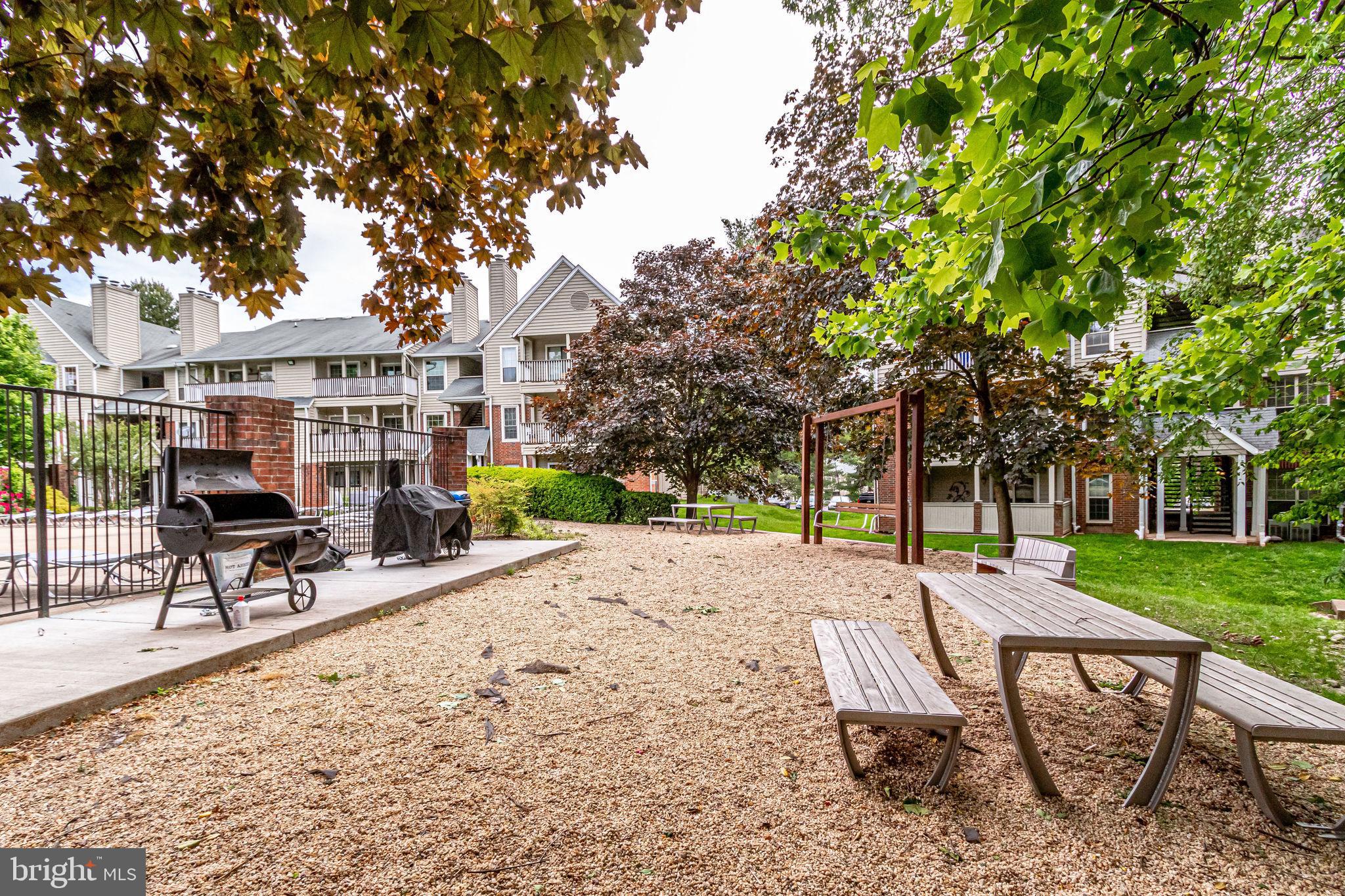 3914 PENDERVIEW DR #523