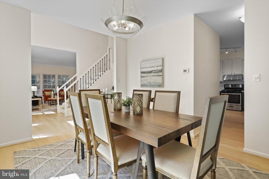 1270 WOODBROOK COURT