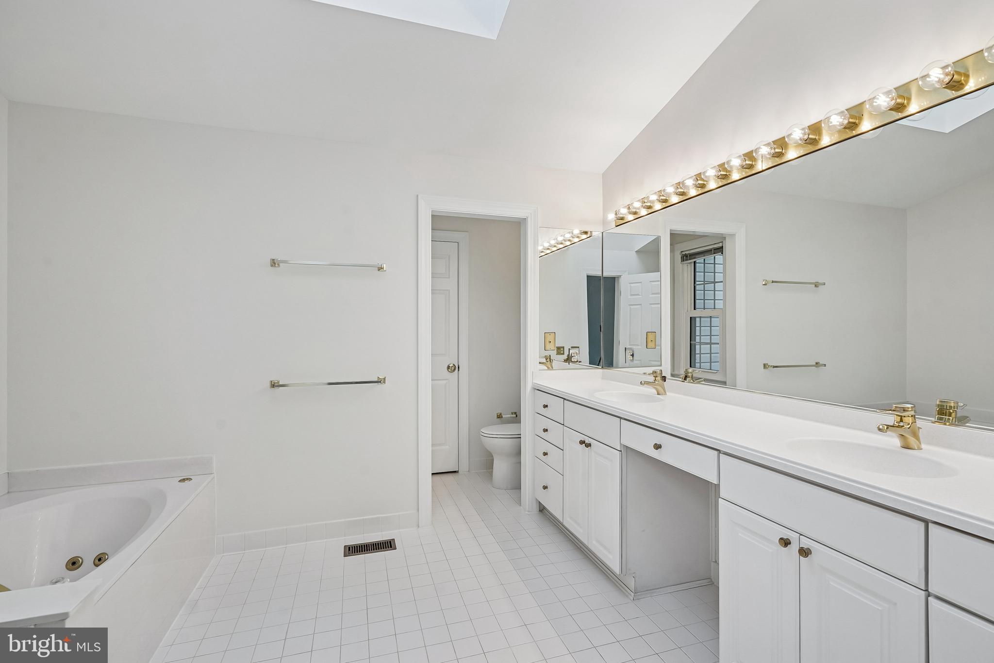 11928 PARKSIDE DRIVE