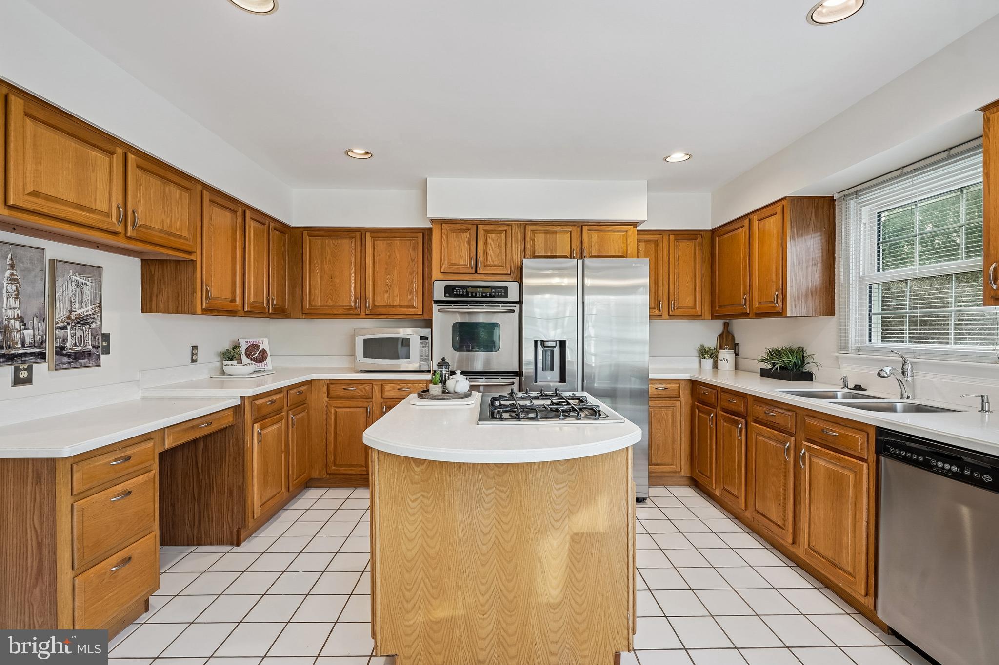 11928 PARKSIDE DRIVE