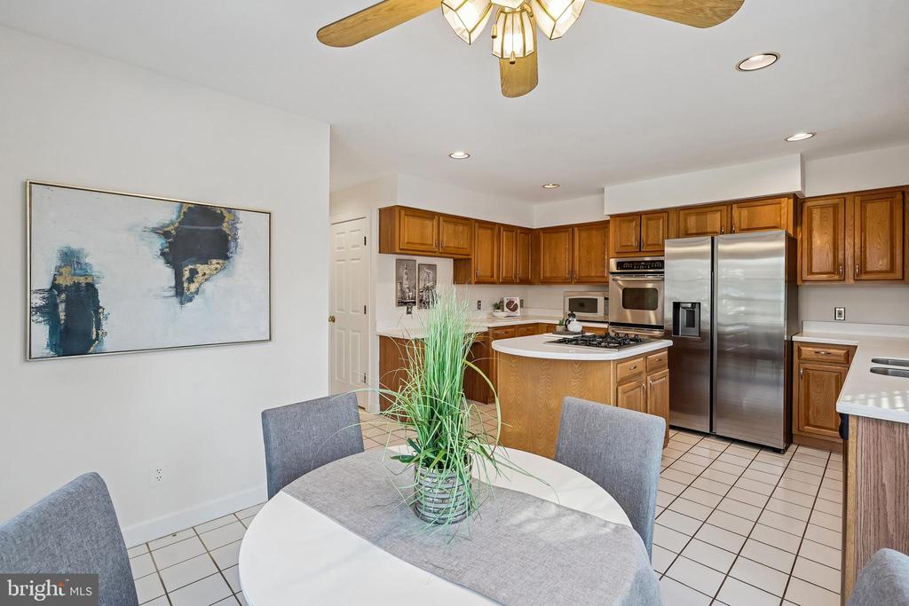 11928 PARKSIDE DRIVE