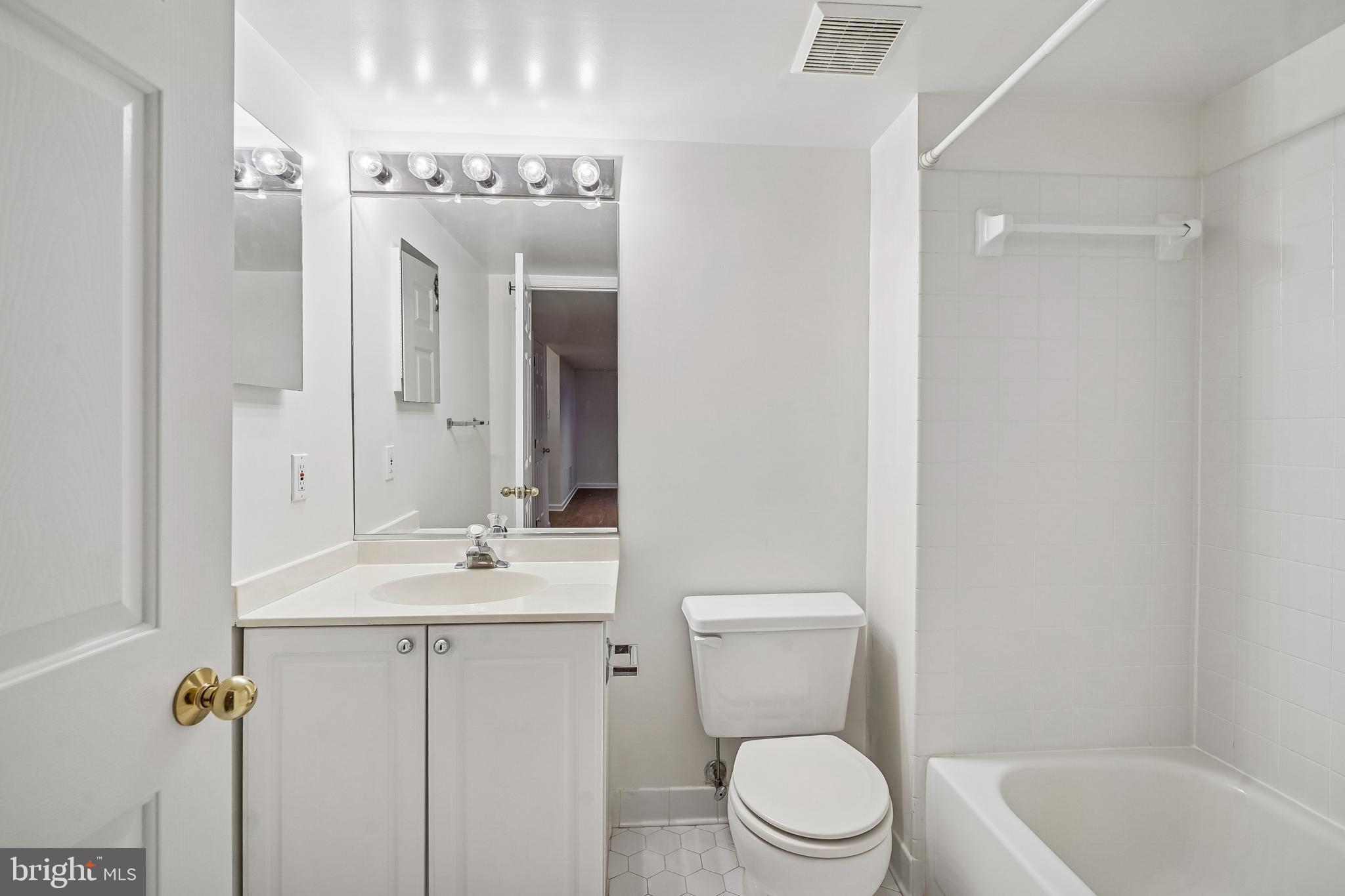 11928 PARKSIDE DRIVE