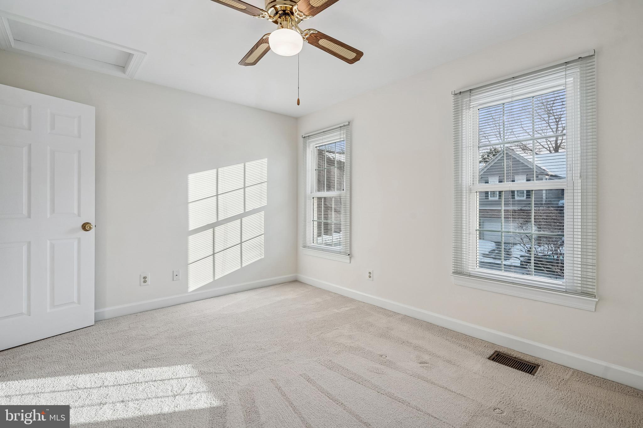 11928 PARKSIDE DRIVE