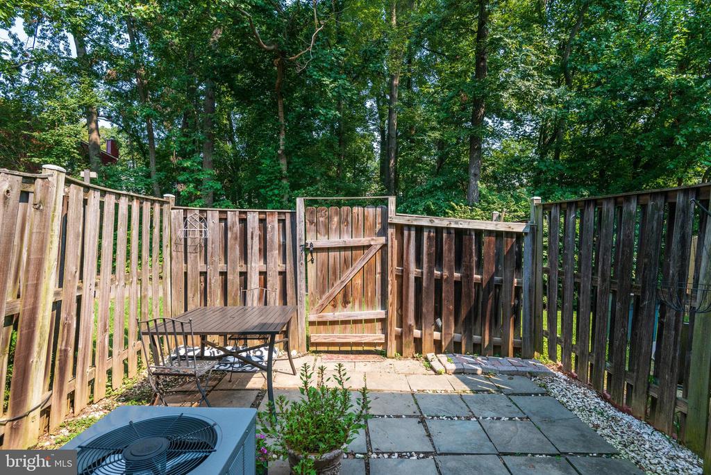 2133 WHISPER WAY