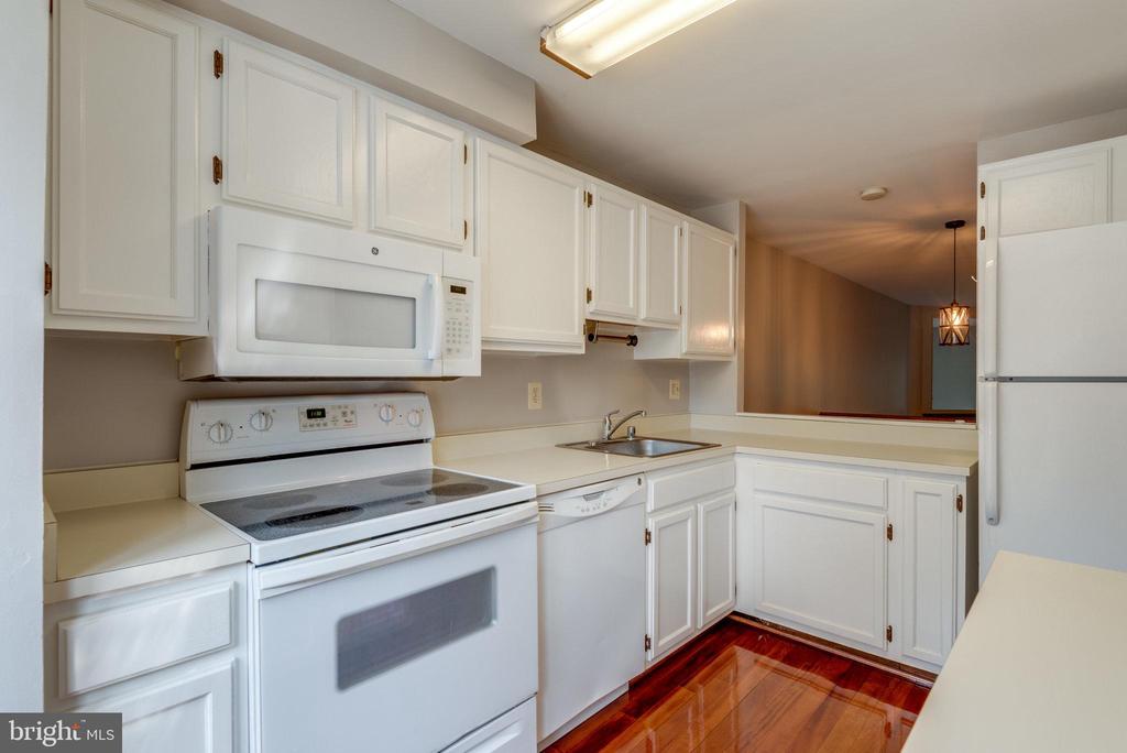 2133 WHISPER WAY