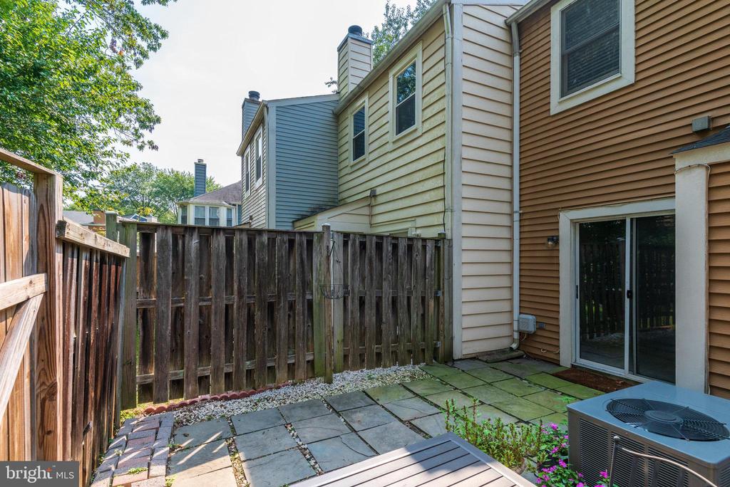 2133 WHISPER WAY