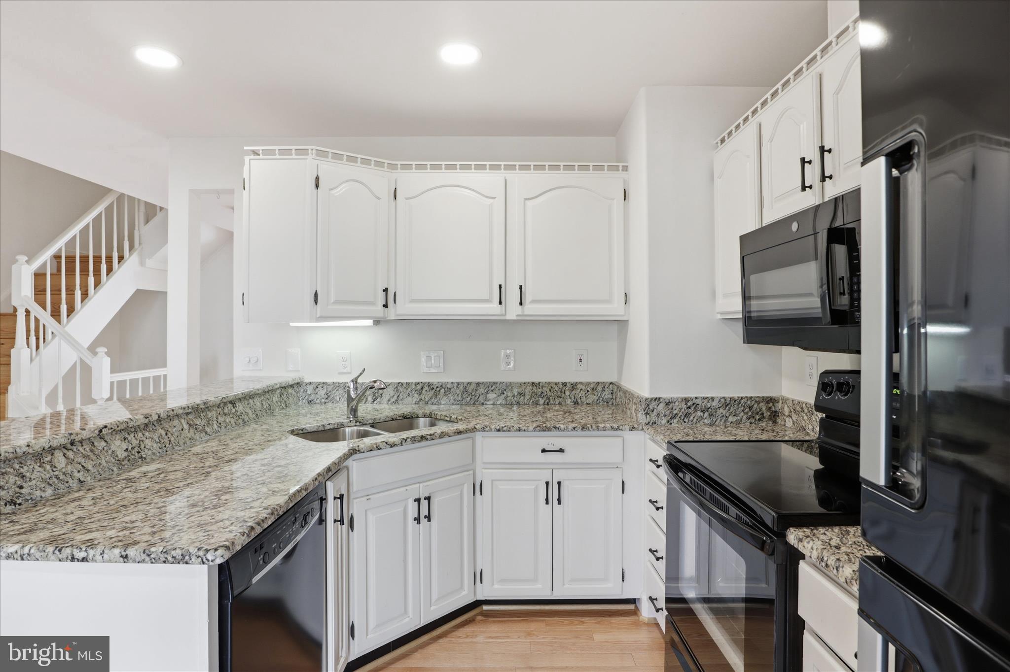 3946 VALLEY RIDGE DRIVE