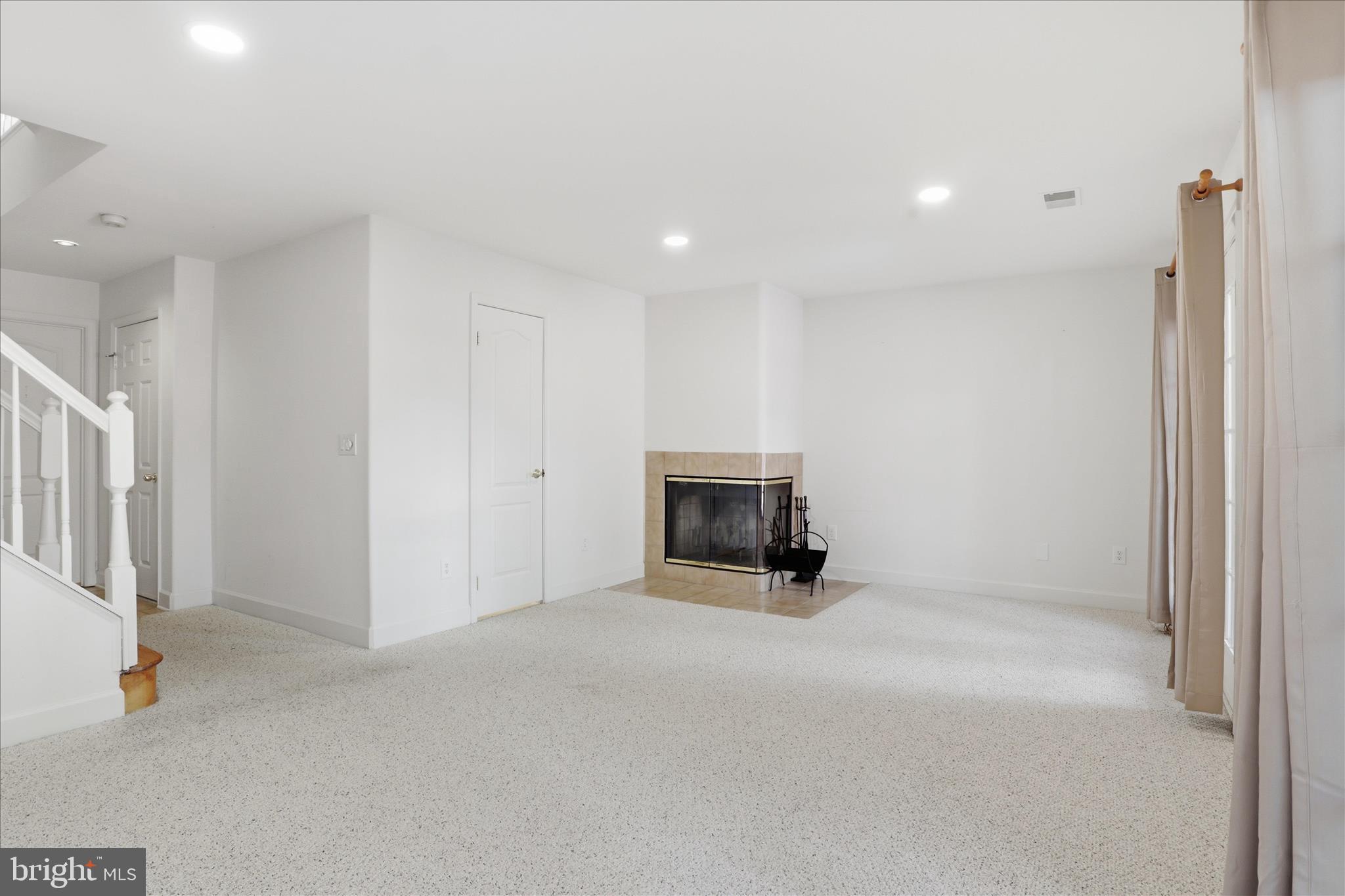 3946 VALLEY RIDGE DRIVE