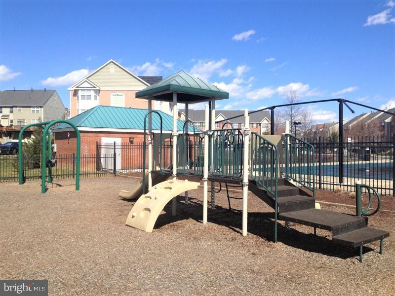 13980 Greendale Dr #7